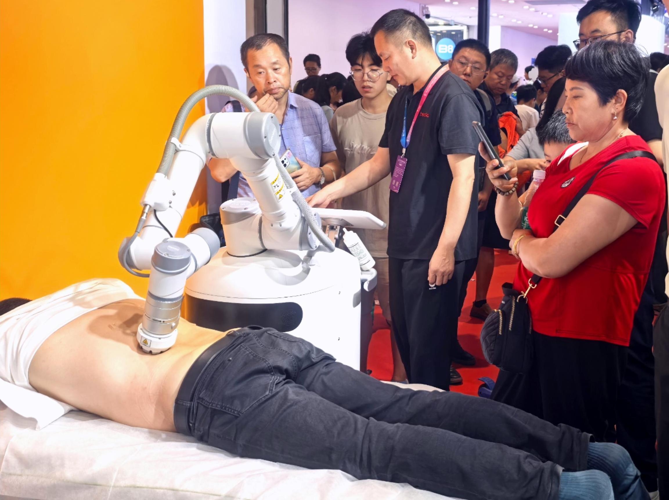 射频机器人2.jpg